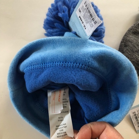 Cat & Jack Bundle Baby Fleece Ombré Pom Poms Beanie and Mittens 3 Pc Size 12/24M - Picture 6 of 6